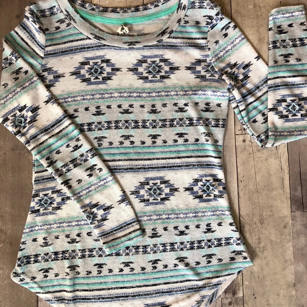 WallFlower Long Sleeve Aztec Top Size M